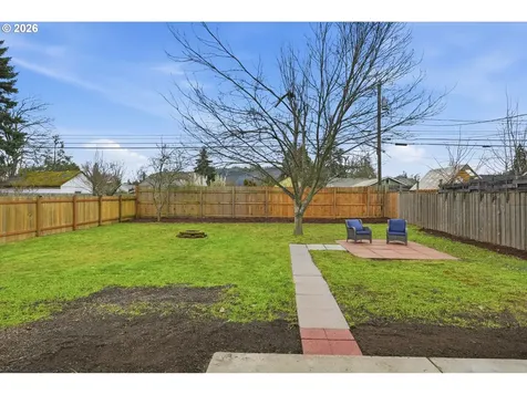 1263 F Street Springfield OR 97477