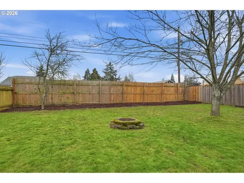 1263 F Street Springfield OR 97477