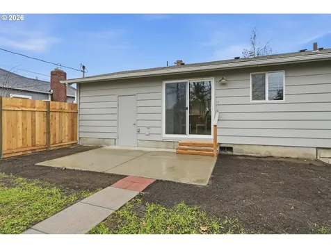 1263 F Street Springfield OR 97477