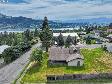 782 NE Center Street White Salmon WA 98672
