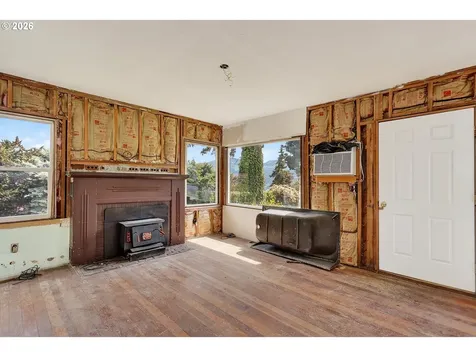 782 NE Center Street White Salmon WA 98672