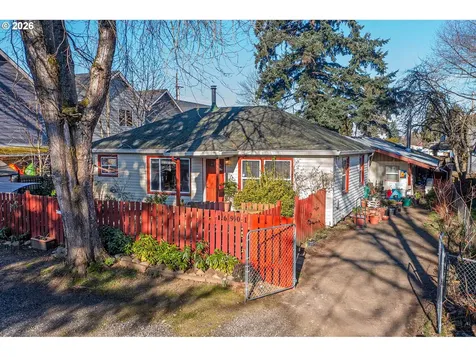 16901 SE Ivon Street Portland OR 97236