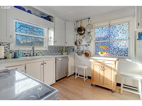 16901 SE Ivon Street Portland OR 97236