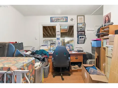 16901 SE Ivon Street Portland OR 97236