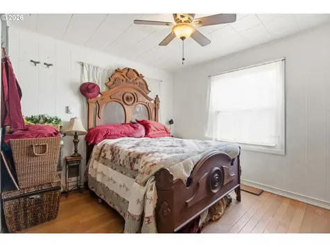16901 SE Ivon Street Portland OR 97236