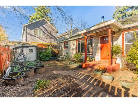 16901 SE Ivon Street Portland OR 97236
