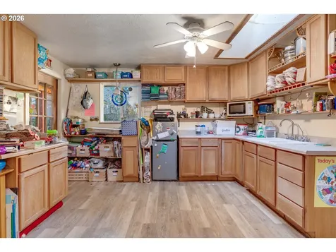 16901 SE Ivon Street Portland OR 97236