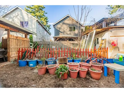 16901 SE Ivon Street Portland OR 97236