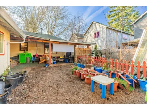 16901 SE Ivon Street Portland OR 97236