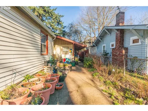 16901 SE Ivon Street Portland OR 97236