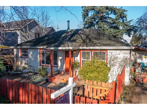 16901 SE Ivon Street Portland OR 97236