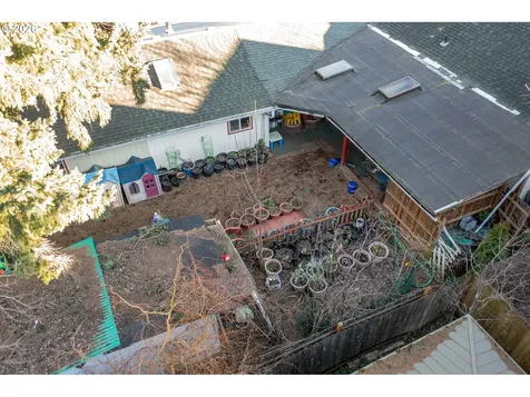 16901 SE Ivon Street Portland OR 97236