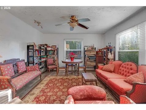 16901 SE Ivon Street Portland OR 97236