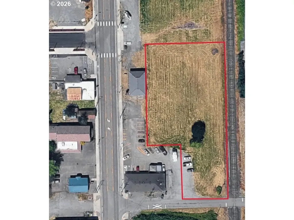 180 SE 10th Street Dundee OR 97115