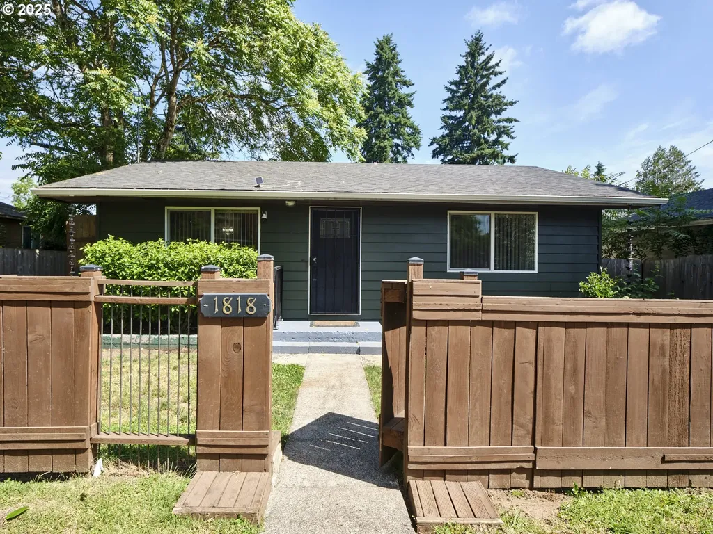 1818 E 32nd Street Vancouver WA 98663