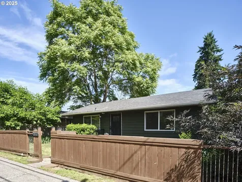 1818 E 32nd Street Vancouver WA 98663