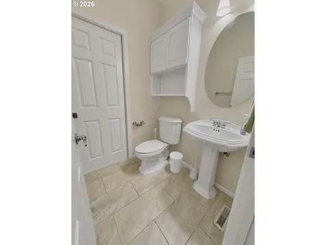 580 Holly Avenue Cottage Grove OR 97424