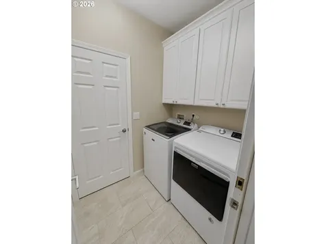 580 Holly Avenue Cottage Grove OR 97424