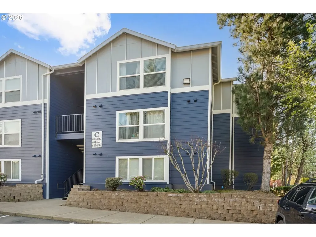 697 NE 162nd Avenue Portland OR 97230
