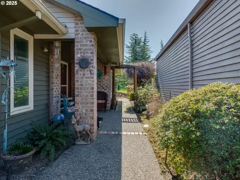 2189 NW Doral Street Mcminnville OR 97128