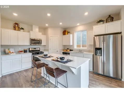4864 Breitenbush Avenue NE Salem OR 97301