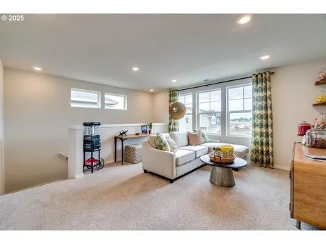 4864 Breitenbush Avenue NE Salem OR 97301
