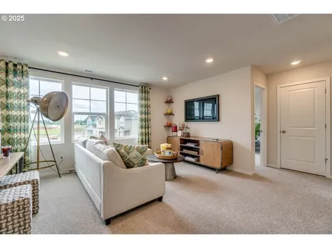 4864 Breitenbush Avenue NE Salem OR 97301