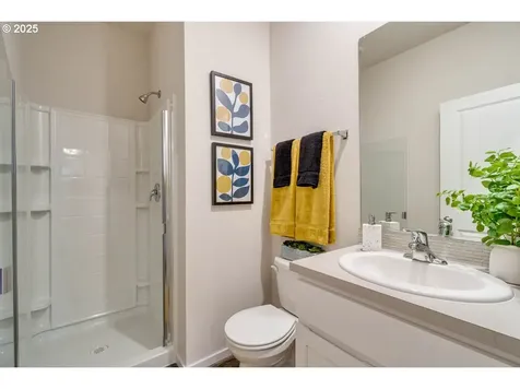 4864 Breitenbush Avenue NE Salem OR 97301