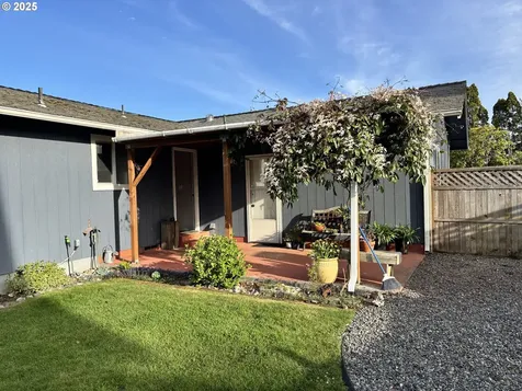 1121 Boyer Court Brookings OR 97415