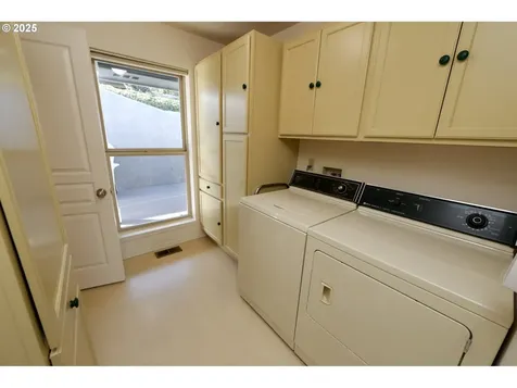 104 Sea Cliff Terrace Brookings OR 97415