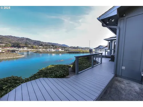 104 Sea Cliff Terrace Brookings OR 97415