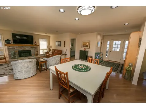104 Sea Cliff Terrace Brookings OR 97415