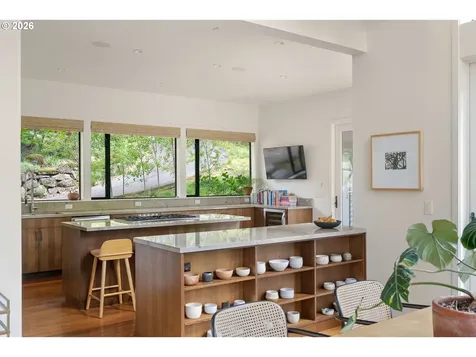 445 NW Skyline Boulevard Portland OR 97229