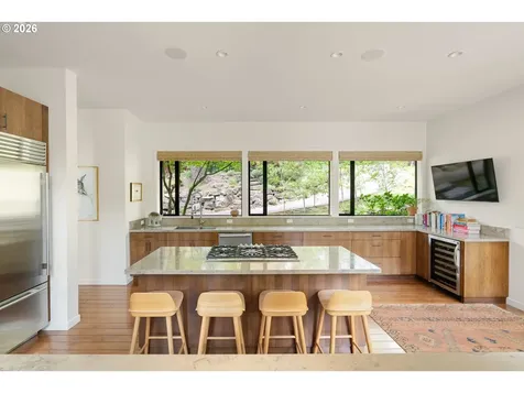445 NW Skyline Boulevard Portland OR 97229