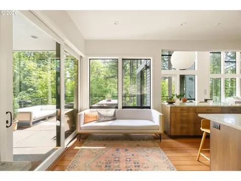 445 NW Skyline Boulevard Portland OR 97229