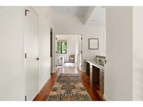 445 NW Skyline Boulevard Portland OR 97229