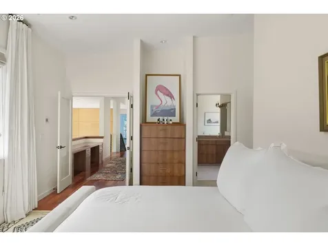 445 NW Skyline Boulevard Portland OR 97229