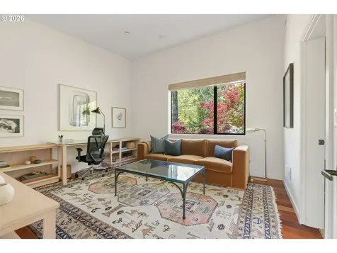 445 NW Skyline Boulevard Portland OR 97229