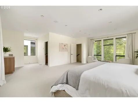 445 NW Skyline Boulevard Portland OR 97229