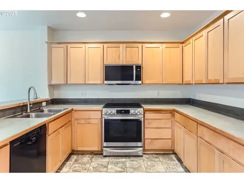 6565 NE Deer Run Street Hillsboro OR 97124