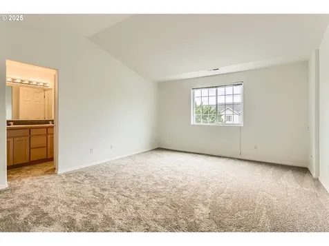 6565 NE Deer Run Street Hillsboro OR 97124
