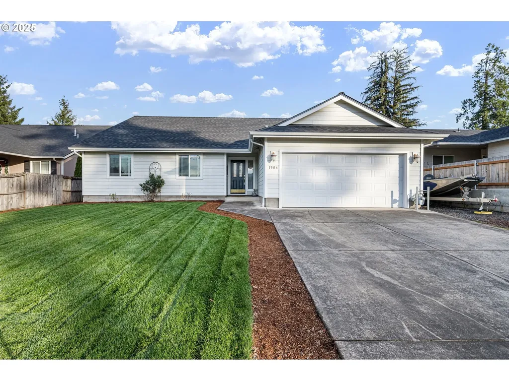 1904 S 6th Street Cottage Grove OR 97424
