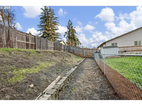 1904 S 6th Street Cottage Grove OR 97424