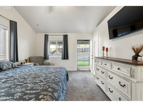 1904 S 6th Street Cottage Grove OR 97424