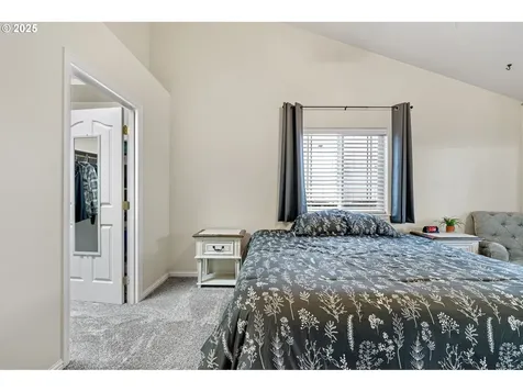 1904 S 6th Street Cottage Grove OR 97424