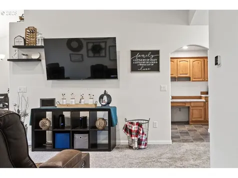 1904 S 6th Street Cottage Grove OR 97424