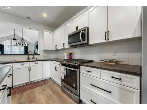 7552 Camden Street NE Keizer OR 97303