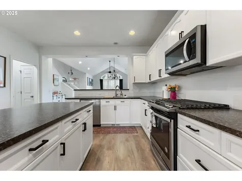 7552 Camden Street NE Keizer OR 97303