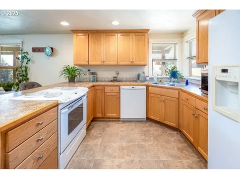 1620 Samuel Drive Cottage Grove OR 97424