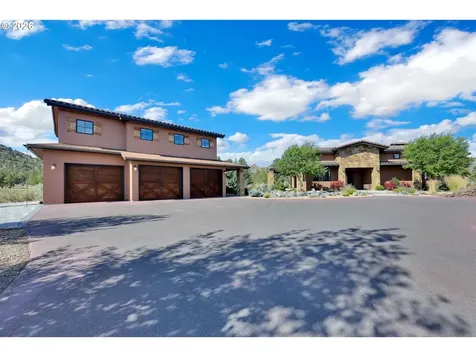 250 NE Goodpasture Loop Terrebonne OR 97760